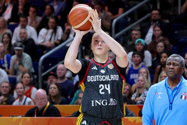 Lina Sontag (Germany) controls the ball during the FIBA Women s Basketball World Cup Germany 2026 semifinals match between France and Germany at Berlin Arena on September 12, 2026 in Berlin, Germany. (Photo by Marco Steinbrenner DeFodi Images) -