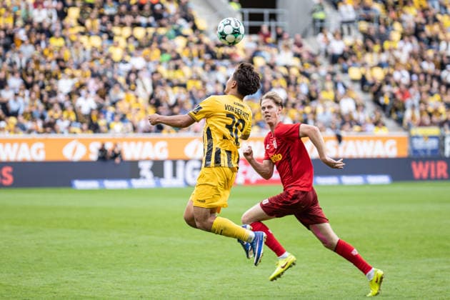 Dritte Liga, Alemannia Aachen vs. SSV Jahn Regensburg, 12.09.2026 Justin von der Hitz (Alemannia Aachen 30) und Leopold Wurm (SSV Jahn Regensburg 37) -- DFL REGULATIONS PROHIBIT ANY USE OF PHOTOGRAPHS AS IMAGE SEQUENCES AND OR Q‹UASI-VIDEO. - Dritte Liga, Alemannia Aachen vs. SSV Jahn Regensburg, 12.09.2026, Tivoli, Aachen Copyright: xBEAUTIFULxSPORTS Derixx