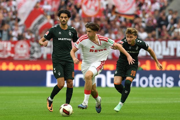 Mikey Moore (1. FC Koeln) und Chuki (Werder Bremen) im Zweikampf waehrend des Spiels der 1. Bundesliga zwischen 1. FC Koeln und SV Werder Bremen, RheinEnergieStadion am 12. September 2026 in Koeln, Deutschland. (Foto von Ralf Treese DeFodi Images) +++ Mikey Moore (1. FC Koeln) und Chuki (Werder Bremen) battle for the ball during the Bundesliga match between 1. FC Koeln and SV Werder Bremen at RheinEnergieStadion on September 12, 2026 in Cologne, Germany. (Photo by Ralf Treese DeFodi Images) DFB DFL REGULATIONS PROHIBIT ANY USE OF PHOTOGRAPHS AS IMAGE SEQUENCES AND OR QUASI-VIDEO. (Photo by Ralf Treese DeFodi Images) - *** Mikey Moore of 1. FC Köln and Chuki of Werder Bremen battle for the ball during the Bundesliga match between 1. FC Köln and SV Werder Bremen at the RheinEnergieStadion on September 12, 2026, in Cologne, Germany Photo by Ralf Treese DeFodi Images Mikey Moore of 1. FC Köln and Chuki of Werder Bremen battle for the ball during the Bundesliga match between 1. FC Köln and SV Werder Bremen at RheinEnergieStadion on September 12, 2026 in Cologne, Germany. Photo by Ralf Treese, DeFodi Images. DFB and DFL regulations prohibit any use of photographs as image sequences and or quasi-video. Photo by Ralf Treese, DeFodi Images.