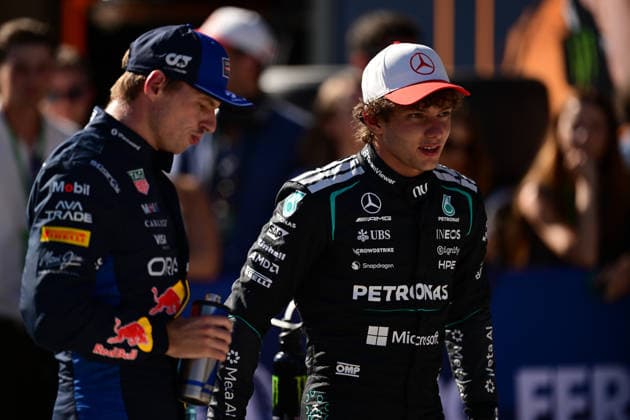 F1 Grand Prix of Spain - Qualifying Andrea Kimi Antonelli of the Mercedes-AMG Petronas Formula One Team and Max Verstappen of Red Bull Racing speak during qualifying for the Formula One Spanish Grand Prix at the Circuit de Barcelona-Catalunya in Madrid, Spain, on September 12, 2026. Madrid Comunidad de Madrid Spain  Copyright: xAndreaxDiodatox originalFilename:diodato-spanishg260912_npQPH.jpg
