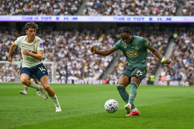 Tottenham Hotspur v Everton Premier League Tyrique George of Everton crosses the ball during the Premier League match at Tottenham Hotspur Stadium, London 12 09 2026 UK Newspapers OUT Copyright: xMalcolmxFellx FIL-23937-0025