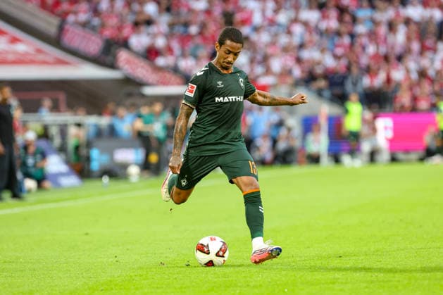 12.09.2026, GER, Fussball, Herren, Bundesliga , Saison 2026 2027, 1. FC Köln - SV Werder bremen Arthur (Bremen) in Aktion am Ball, Einzelaktion Köln RheinEnergieSTADION Nordrhein-Westfalen Deutschland *** September 12, 2026, GER, Soccer, Men s, Bundesliga, 2026–2027 Season, 1. FC Köln vs. SV Werder Bremen; Arthur Bremen in action with the ball, solo play; Köln, RheinEnergieSTADION, North Rhine-Westphalia, Germany Copyright: xAdrianxSchlüterx