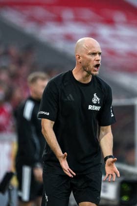12.09.2026, GER, Fussball, Herren, 1. Bundesliga, Saison 2026 2027, 3. Spieltag, 1. FC Köln vs. SV Werder Bremen Rene Wagner ( FC Köln, Trainer ) gestikuliert, gibt Anweisungen DFB DFL regulations prohibit any use of photographs as image sequences and or quasi-video *** September 12, 2026, GER, Soccer, Men s, 1st Bundesliga, 2026–2027 season, Matchday 3, 1. FC Köln vs. SV Werder Bremen: Rene Wagner (1. FC Köln), coach, gesturing and giving instructions. DFB and DFL regulations prohibit any use of photographs as image sequences and or quasi-video. Copyright: xNordphoto Wiegandx