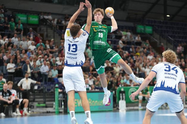 Handball, HBL2: SC DHfK Leipzig - VfL Lübeck-Schwartau; 12.09.2026 Finn Schroven (19, SC DHfK Leipzig) wirft im Sprung. Handball, 2. Bundesliga, Saison 2026 2027, 3. Spieltag: SC DHfK Leipzig vs. VfL Lübeck-Schwartau am 12.09.2026 in der Quarterback Immobilien Arena Leipzig. Copyright: xBEAUTIFULxSPORTS JanxKaeferx