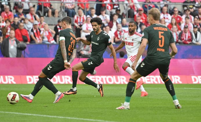 Linton Maina (1. FC Köln) schiesst das Tor zum 1:0, AKtion, (l-r) Marco Friedl (Werder Bremen), Eren Dinkci (Werder Bremen), Linton Maina (1. FC Köln), Amos Pieper (Werder Bremen). Fussball 1. Bundesliga, 3.Spieltag, 1. FC Koeln - SV Werder Bremen, am 12.09.2026 in Koeln Deutschland. DFL regulations prohibit any use of photographs as image sequences and or quasi-video Â *** Linton Maina (1. FC Köln) scores the goal to make it 1-0; in action: from left to right, Marco Friedl (Werder Bremen), Eren Dinkci (Werder Bremen), Linton Maina (1. FC Köln), Amos Pieper (Werder Bremen); Soccer, Bundesliga 1, Matchday 3, 1. FC Köln vs. SV Werder Bremen, on September 12, 2026, in Cologne, Germany. DFL regulations prohibit any use of photographs as image sequences and or quasi-video.