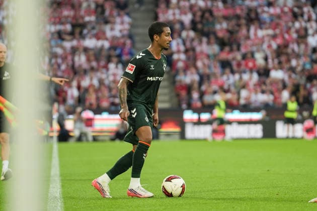 Deutschland: 1.Bundesliga 2026 2027 3. Spieltag, 1.FC Köln vs SV Werder Bremen, Samstag, 12.09.2026 RheinEnergieStadion (Köln, Nordrhein-Westfalen, Deutschland) Arthur (SV Werder Bremen, 13) am Ball *** Germany 1 Bundesliga 2026–2027, Matchday 3: 1. FC Köln vs. SV Werder Bremen, Saturday, September 12, 2026, RheinEnergieStadion, Cologne, North Rhine-Westphalia, Germany. Arthur, SV Werder Bremen, 13 on the ball Copyright: xMerlexKölkingx