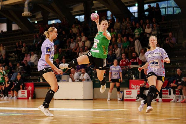 2. Alsco Handball Bundesliga Frauen - 3. Spieltag: Füchse Berlin - Rostocker Handball Club Moana Thelemann (Füchse Berlin, 18) beim Sprungwurf am 12.09.2026 in der Sporthalle Charlottenburg, Berlin (Berlin) Berlin Sporthalle Charlottenburg Berlin Deutschland