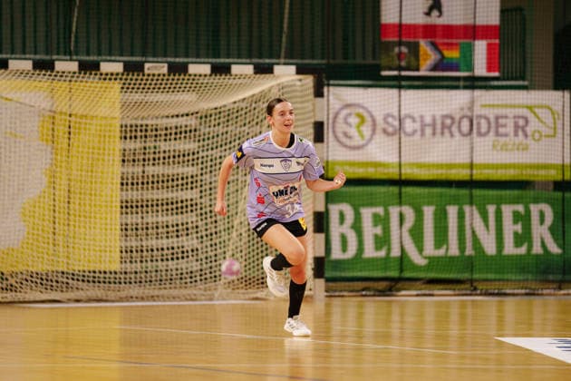 2. Alsco Handball Bundesliga Frauen - 3. Spieltag: Füchse Berlin - Rostocker Handball Club Patrycja Drewnik (Rostocker Handball Club, 34) jubelt nach dem Tor am 12.09.2026 in der Sporthalle Charlottenburg, Berlin (Berlin) Berlin Sporthalle Charlottenburg Berlin Deutschland