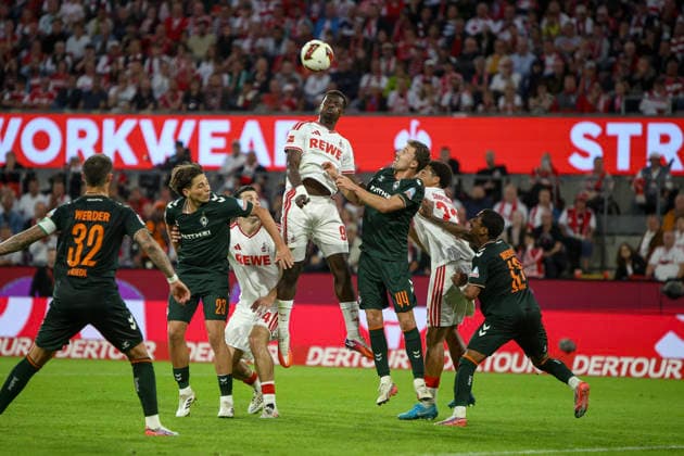 12.09.2026, GER, Fussball, Herren, Bundesliga , Saison 2026 2027, 1. FC Köln - SV Werder bremen Ragnar Ache (Köln) und Youri Reeger (Bremen) im Kampf um den Ball Köln RheinEnergieSTADION Nordrhein-Westfalen Deutschland *** September 12, 2026, GER, Soccer, Men s, Bundesliga, 2026–2027 Season, 1. FC Köln vs. SV Werder Bremen; Ragnar Ache (Köln) and Youri Reeger (Bremen) battle for the ball; Köln, RheinEnergieSTADION, North Rhine-Westphalia, Germany Copyright: xAdrianxSchlüterx