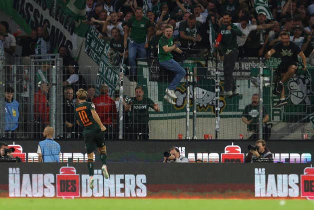 Niclas Fuellkrug (SV Werder Bremen) Torjubel, jubelt nach seinem Treffer zum 1:1 waehrend des Spiels der 1. Bundesliga zwischen 1. FC Koeln und SV Werder Bremen, RheinEnergieStadion am 12. September 2026 in Koeln, Deutschland. (Foto von Oliver Kaelke DeFodi Images) +++ Niclas Fuellkrug (SV Werder Bremen) celebrates after scoring his team s first goal during the Bundesliga match between 1. FC Koeln and SV Werder Bremen at RheinEnergieStadion on September 12, 2026 in Cologne, Germany. (Photo by Oliver Kaelke DeFodi Images) DFB DFL REGULATIONS PROHIBIT ANY USE OF PHOTOGRAPHS AS IMAGE SEQUENCES AND OR QUASI-VIDEO. (Photo by Oliver Kaelke DeFodi Images) - *** Niclas Fuellkrug of SV Werder Bremen celebrates after scoring his team s first goal during the Bundesliga match between 1. FC Köln and SV Werder Bremen at the RheinEnergieStadion on September 12, 2026, in Cologne, Germany. Photo by Oliver Kaelke, DeFodi Images. Niclas Fuellkrug of SV Werder Bremen celebrates after scoring his team’s first goal during the Bundesliga match between 1. FC Köln and SV Werder Bremen at RheinEnergieStadion on September 12, 2026 in Cologne, Germany. Photo by Oliver Kaelke, DeFodi Images. DFB and DFL regulations prohibit any use of photographs as image sequences and or quasi-video. Photo by Oliver Kaelke, DeFodi Images.