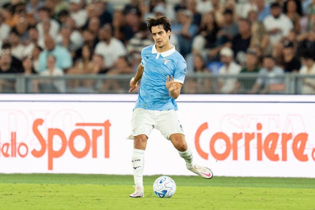 SS Lazio v AC Milan - Serie A Enilive Diogo Leite of SS Lazio in action during the Serie A Enilive match between SS Lazio and AC Milan at Olympic Stadium on September 12, 2026 in Rome, Italy Rome Olympic Stadium Lazio Italy Copyright: xGiuseppexMaffiax 20260912_194614_SerieA_Lazio-Milan_LIA03864