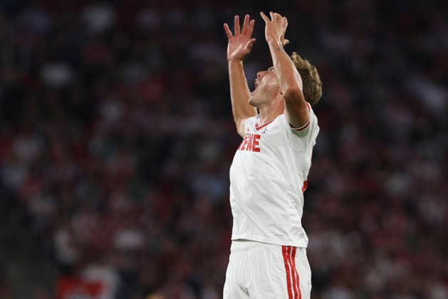 Sebastian Sebulonsen (1. FC Koeln) gestikuliert, Gestik waehrend des Spiels der 1. Bundesliga zwischen 1. FC Koeln und SV Werder Bremen, RheinEnergieStadion am 12. September 2026 in Koeln, Deutschland. (Foto von Oliver Kaelke DeFodi Images) +++ Sebastian Sebulonsen (1. FC Koeln) gestures during the Bundesliga match between 1. FC Koeln and SV Werder Bremen at RheinEnergieStadion on September 12, 2026 in Cologne, Germany. (Photo by Oliver Kaelke DeFodi Images) DFB DFL REGULATIONS PROHIBIT ANY USE OF PHOTOGRAPHS AS IMAGE SEQUENCES AND OR QUASI-VIDEO. (Photo by Oliver Kaelke DeFodi Images) - *** Sebastian Sebulonsen of 1. FC Köln gestures during the Bundesliga match between 1. FC Köln and SV Werder Bremen, RheinEnergieStadion on September 12, 2026, in Cologne, Germany. Photo by Oliver Kaelke, DeFodi Images. Sebastian Sebulonsen of 1. FC Köln gestures during the Bundesliga match between 1. FC Köln and SV Werder Bremen at RheinEnergieStadion on September 12, 2026 in Cologne, Germany. Photo by Oliver Kaelke, DeFodi Images. DFB and DFL regulations prohibit any use of photographs as image sequences and or quasi-video. Photo by Oliver Kaelke, DeFodi Images