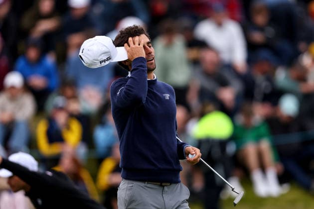 2026 Amgen Irish Open - Third Round, Trump International Golf Links, Doonbeg 12 9 2026 Joaquin Niemann reacts after putting for par on the eighteenth green Joaquin Niemann reacts after putting for par on the eighteenth green 12 9 2026  Copyright: xx BB3_8228