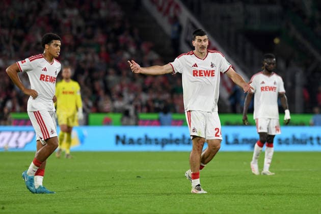Jahmai Simpson-Pusey (1. FC Koeln) und Luka Lochoshvili (1. FC Koeln) gestikuliert, gestik waehrend des Spiels der 1. Bundesliga zwischen 1. FC Koeln und SV Werder Bremen, RheinEnergieStadion am 12. September 2026 in Koeln, Deutschland. (Foto von Ralf Treese DeFodi Images) +++ Jahmai Simpson-Pusey (1. FC Koeln) und Luka Lochoshvili (1. FC Koeln) gestures during the Bundesliga match between 1. FC Koeln and SV Werder Bremen at RheinEnergieStadion on September 12, 2026 in Cologne, Germany. (Photo by Ralf Treese DeFodi Images) DFB DFL REGULATIONS PROHIBIT ANY USE OF PHOTOGRAPHS AS IMAGE SEQUENCES AND OR QUASI-VIDEO. (Photo by Ralf Treese DeFodi Images) - *** Jahmai Simpson Pusey of 1. FC Köln and Luka Lochoshvili of 1. FC Köln gesturing during the Bundesliga match between 1. FC Köln and SV Werder Bremen at the RheinEnergieStadion on September 12, 2026, in Cologne, Germany Photo by Ralf Treese DeFodi Images Jahmai Simpson Pusey of 1. FC Köln and Luka Lochoshvili of 1. FC Köln gesturing during the Bundesliga match between 1. FC Köln and SV Werder Bremen at RheinEnergieStadion on September 12, 2026 in Cologne, Germany. Photo by Ralf Treese, DeFodi Images. DFB and DFL regulations prohibit any use of photographs as image sequences and or quasi-video. Photo by Ralf Treese, DeFodi Images.