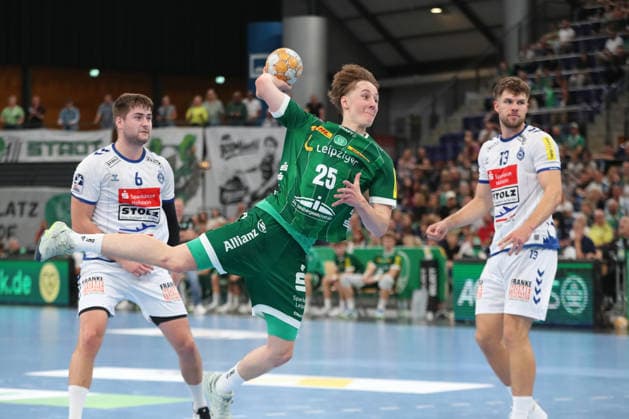 Handball, HBL2: SC DHfK Leipzig - VfL Lübeck-Schwartau; 12.09.2026 Caspar Gauer (25, SC DHfK Leipzig) fliegt zum Wurf. Handball, 2. Bundesliga, Saison 2026 2027, 3. Spieltag: SC DHfK Leipzig vs. VfL Lübeck-Schwartau am 12.09.2026 in der Quarterback Immobilien Arena Leipzig. Copyright: xBEAUTIFULxSPORTS JanxKaeferx