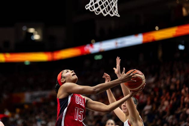 Angel Reese (USA, 15) beim Korbleger, GER, Spanien vs. USA, Basketball, FIBA Women s World Cup 2026, Halbfinale, 12.09.2026 GER, Spanien vs. USA, Basketball, FIBA Women s World Cup 2026, Halbfinale, 12.09.2026 Berlin Copyright: xEibner-Pressefoto MaxxVincenx EP_MVN