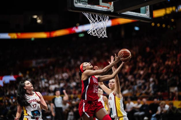 FIBA Women™s Basketball World Cup 2026: Spanien vs. USA, 12.09.2026 Angel Reese (USA, 15); Basketball, FIBA Women™s Basketball World Cup 2026, Final Phase, Halbfinale: Spanien vs. USA am 12.09.2026 in der Uber Arena, Berlin Copyright: xBEAUTIFULxSPORTS Tonhäuserx
