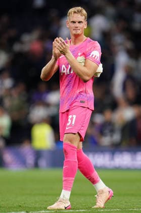 Premier League: Tottenham Hotspur v Everton Tottenham Hotspur goalkeeper Antonin Kinsky at full time during the Premier League match Tottenham Hotspur vs Everton at Tottenham Hotspur Stadium, London, United Kingdom on 12 September 2026 (Photo by Harvey Murphy News Images) Copyright: xHarveyxMurphy NewsxImagesx