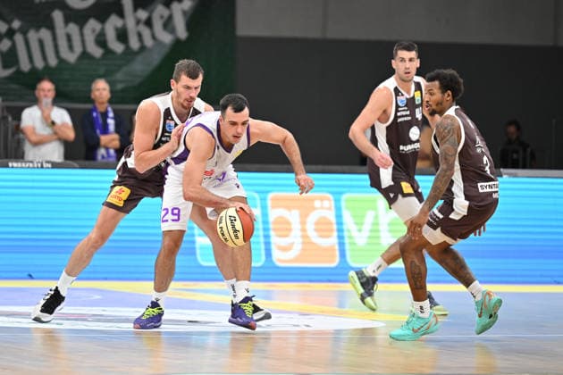 BG Göttingen - SYNTAINICS MBC 12.09.2026, Göttingen: Basketball: BBL Pokal, BG Göttingen - SYNTAINICS MBC, 1. Runde, Sparkassen-Arena. Omar Pajic (BG Göttingen) dribbelt. Göttingen Niedersachsen Deutschland