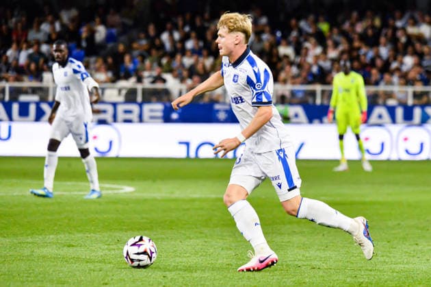 FOOTBALL : AJ Auxerre vs OGC Nice - Ligue 1 - JournÃ e 4 - 12 09 2026 Arthur Piedfort (AJ Auxerre) AuxerreFrance  Copyright: xBaptistexAutissierx