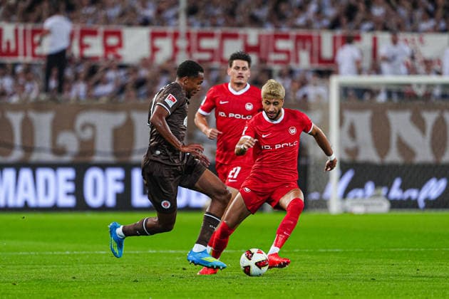 Youssoupha Niang (FC St. Pauli, 07), Muhammed Damar (VfL Wolfsburg, 20) GER, FC St. Pauli vs. VfL Wolfsburg, Fussball, 2. Bundesliga, Spieltag 05, Saison 2026 2027, 12.09.2026 DFL REGULATIONS PROHIBIT ANY USE OF PHOTOGRAPHS AS IMAGE SEQUENCES AND OR QUASI-VIDEO GER, FC St. Pauli vs. VfL Wolfsburg, Fussball, 2. Bundesliga, Spieltag 05, Saison 2026 2027, 12.09.2026 Hamburg *** Youssoupha Niang, FC St. Pauli, 07; Muhammed Damar, VfL Wolfsburg, 20 GER; FC St. Pauli vs. VfL Wolfsburg, Soccer, 2. Bundesliga, Matchday 05, 2026–2027 season, September 12, 2026 DFL regulations prohibit any use of photographs as image sequences and or quasi-video GER, FC St. Pauli vs. VfL Wolfsburg, soccer, 2. Bundesliga, Matchday 5, 2026–2027 season, September 12, 2026, Hamburg Copyright: xEibner-Pressefoto MarcelxvonxFehrnx EP_MFN