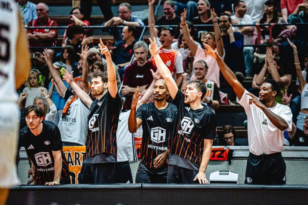 12.09.2026, xhfmx, Basketball BBL Pokal, Giessen 46ers - Chemnitz 99ers Chemnitzer Bank jubelt Giessen