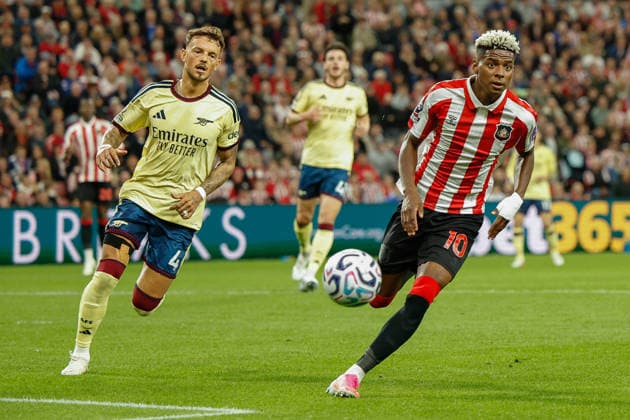 Sunderland v Arsenal, Premier League Nilson Angulo of Sunderland controls play during the Sunderland v Arsenal Premier League match at the Stadium of Light, Sunderland, England on 12 September 2026 Credit: Craig Cowan Every Second Media Editorial use only. All images are copyright Every Second Media Limited. No images may be reproduced without prior permission. All rights reserved. Premier League and Football League images are subject to licensing agreements with Football DataCo Limited. see https: www.football-dataco.com Copyright: xIMAGO EveryxSecondxMediax ESM-2157-0053 CraigxCowanx xEveryxSecondxMediax