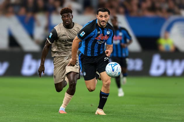 Atalanta v Cagliari - Serie A - Season 2026-2027 Bergamo, Italy, 12th September 2026. Sead Kolasinac of Atalanta is pursued by Ndary Adopo of Cagliari Calcio as he races for the ball during the Atalanta vs Cagliari Serie A match at New Balance Arena, Bergamo. Picture credit should read: Jonathan Moscrop Bergamo New Balance Arena Italy