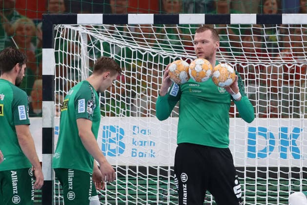 Handball, HBL2: SC DHfK Leipzig - VfL Lübeck-Schwartau; 12.09.2026 Torwart Tomas Mrkva (16, SC DHfK Leipzig) mit drei Bällen während der Erwärmung. Handball, 2. Bundesliga, Saison 2026 2027, 3. Spieltag: SC DHfK Leipzig vs. VfL Lübeck-Schwartau am 12.09.2026 in der Quarterback Immobilien Arena Leipzig. Copyright: xBEAUTIFULxSPORTS JanxKaeferx