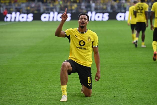 Felix NMECHA (DO) jubelt nach seinem Tor zum 2-0, Jubel, jubeln, Freude, cheers, Fussball 1. Bundesliga, 3.Spieltag, matchday3, Spieltag3, Borussia Dortmund (DO) - SC Paderborn (PB) 3-0 am 12.09.2026 in Dortmund Deutschland. DFL regulations prohibit any use of photographs as image sequences and or quasi-video Â *** Felix NMECHA DO celebrates after scoring the 2-0 goal; celebration, cheering, joy, cheers, Soccer 1 Bundesliga, Matchday 3, matchday3, Spieltag3, Borussia Dortmund vs. SC Paderborn 3–0 on September 12, 2026, in Dortmund, Germany. DFL regulations prohibit any use of photographs as image sequences and or quasi-video.