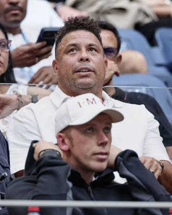 US Open Feature, Fussball Legende Ronaldo in der Spieler Loge von Aryna Sabalenka Tennis - US Open 20126 - Grand Slam - Billie Jean King Tennis Center - New York - New York - USA - 12 September 2026. Copyright: xJuergenxHasenkopfx