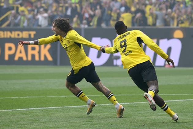 FABIO SILVA (DO) jubelt nach seinem Tor zum 1-0, Jubel, jubeln, Freude, cheers, mit Serhou GUIRASSY (DO) Fussball 1. Bundesliga, 3.Spieltag, matchday3, Spieltag3, Borussia Dortmund (DO) - SC Paderborn (PB) 3-0 am 12.09.2026 in Dortmund Deutschland. DFL regulations prohibit any use of photographs as image sequences and or quasi-video Â *** FABIO SILVA DO celebrates after scoring the 1-0 goal; celebration, cheering, joy, cheers, with Serhou GUIRASSY DO; Soccer 1 Bundesliga, Matchday 3, matchday3, Spieltag3, Borussia Dortmund vs. SC Paderborn 3–0 on September 12, 2026, in Dortmund, Germany. DFL regulations prohibit any use of photographs as image sequences and or quasi-video.