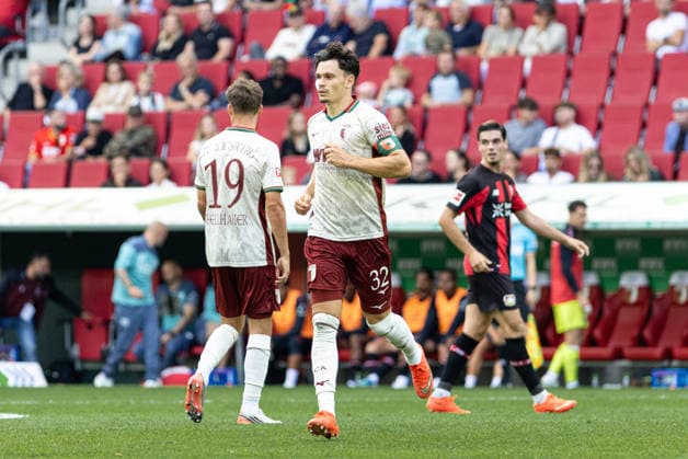 Deutschland: FC Augsburg vs Bayer 04 Leverkusen, 1. Bundesliga, Saison 2026 27, WWK Arena (Augsburg): Fabian Rieder, (FC Augsburg, 32) Augsburg WWK Arena Bayern Deutschland *** Germany: FC Augsburg vs. Bayer 04 Leverkusen, Bundesliga 1, 2026–27 Season, WWK Arena Augsburg; Fabian Rieder, FC Augsburg, 32; Augsburg; WWK Arena; Bavaria; Germany Copyright: xBenedictxChristx