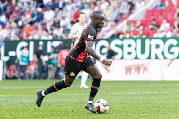 Deutschland: FC Augsburg vs Bayer 04 Leverkusen, 1. Bundesliga, Saison 2026 27, WWK Arena (Augsburg): Moussa Diaby, (Bayer Leverkusen, 19) am Ball Augsburg WWK Arena Bayern Deutschland *** Germany: FC Augsburg vs. Bayer 04 Leverkusen, Bundesliga 1, 2026–27 Season, WWK Arena, Augsburg; Moussa Diaby, Bayer Leverkusen, 19, in possession; Augsburg, WWK Arena, Bavaria, Germany Copyright: xBenedictxChristx
