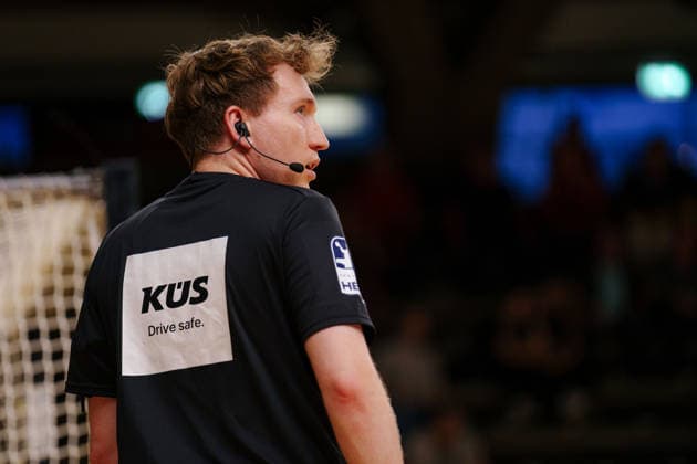 2. Alsco Handball Bundesliga Frauen - 3. Spieltag: Füchse Berlin - Rostocker Handball Club Felix Mayer (Schiedsrichter) am 12.09.2026 in der Sporthalle Charlottenburg, Berlin (Berlin) Berlin Sporthalle Charlottenburg Berlin Deutschland