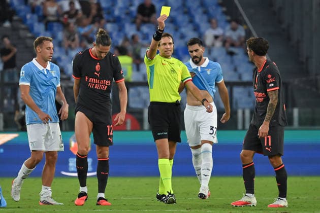 Soccer, Serie A match , Lazio v Milan Referee Matteo Marcenaro shows the yellow card to Christian Pulisic of Milan during the Serie A match between Lazio v Milan at Olympic stadium. Rome (Italy), September 12h, 2026 Imago-Images Emmefoto Copyright: xImago-Images Emmefotox