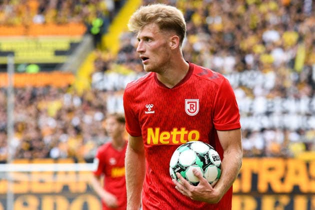Malte Karbstein (Jahn Regensburg, 44) Einzelbild, Aktion, Action, 12.09.2026, Aachen (Deutschland), Fussball, 3. Liga, TSV Alemannia Aachen - Jahn Regensburg, Fussball, 3. Liga, TSV Alemannia Aachen - Jahn Regensburg, DFB DFL REGULATIONS PROHIBIT ANY USE OF PHOTOGRAPHS AS IMAGE SEQUENCES AND OR QUASI-VIDEO.