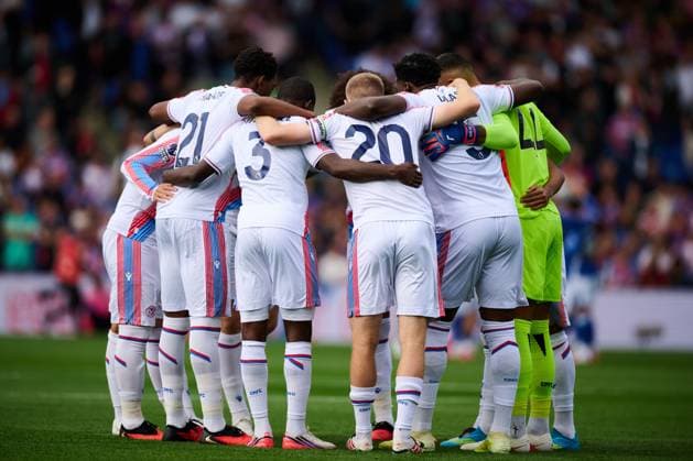 Crystal Place team huddle Crystal Palace v Ipswich Town, Premier League, Football, Selhurst Park, London, UK - 12 Sep 2026London Selhurst Park United Kingdom EDITORIAL USE ONLY No use with unauthorised audio, video, data, fixture lists, club league logos or live services. Online in-match use limited to 120 images, no video emulation. No use in betting, games or single club league player publications. Copyright: xRichardxHammersley Shutterstockx 17147741cu