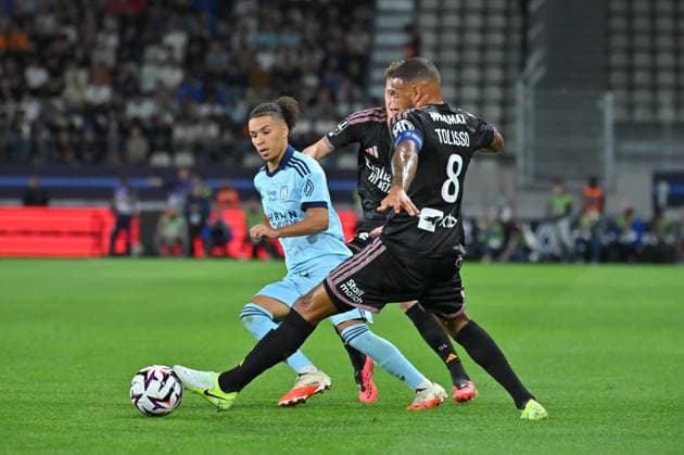 Ligue 1 McDonald s 2026 27, Paris FC vs Olympique Lyonnais, Football Ilan Kebbal of Paris FC and Corentin Tolisso of Lyon during the Ligue 1 McDonald s 2026 27 match between Paris FC and Olympique Lyonnais at Stade Jean Bouin on September 12, 2026 in Paris, France. Paris Stade Jean Bouin France