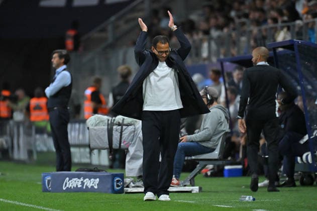 Ligue 1 McDonald s 2026 27, Paris FC vs Olympique Lyonnais, Football Paris FC Head Coach Liam Rosenior during the Ligue 1 McDonald s 2026 27 match between Paris FC and Olympique Lyonnais at Stade Jean Bouin on September 12, 2026 in Paris, France. Paris Stade Jean Bouin France
