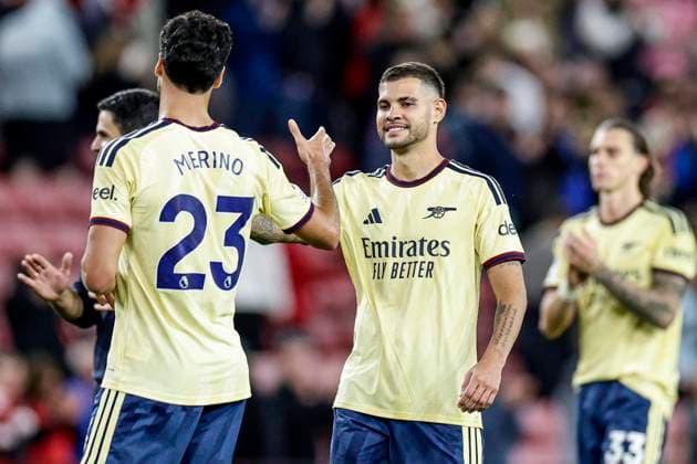 Sunderland v Arsenal Premier League Bruno Guimaraes and Mikel Merino of Arsenal celebrate their sides win at full time during the Premier League match at the Stadium of Light, Sunderland 12 09 2026 UK Newspapers OUT Copyright: xJamiexJohnstonx FIL-23936-0151
