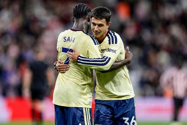 Sunderland v Arsenal Premier League Bukayo Saka of Arsenal scores his sides second goal of the match from the penalty spot and celebrates his goal with Martin Zubimendi during the Premier League match at the Stadium of Light, Sunderland 12 09 2026 UK Newspapers OUT Copyright: xJamiexJohnstonx FIL-23936-0160
