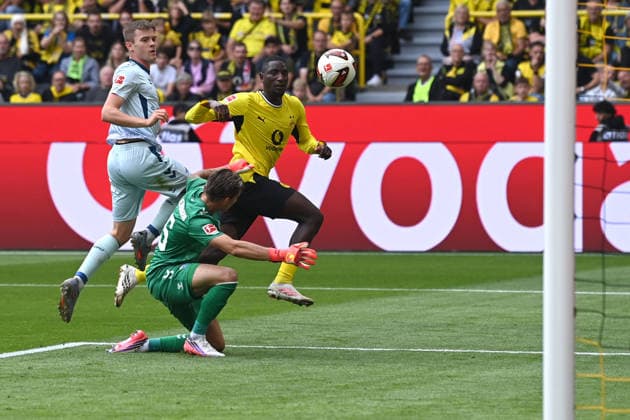 Serhou GUIRASSY (DO) erzielt ein Abseitstor das nicht zaehlt, gegen Torwart Nahuel NOLL (PB) Fussball 1. Bundesliga, 3.Spieltag, matchday3, Spieltag3, Borussia Dortmund (DO) - SC Paderborn (PB) 3-0 am 12.09.2026 in Dortmund Deutschland. DFL regulations prohibit any use of photographs as image sequences and or quasi-video Â *** Serhou GUIRASSY DO scores an offside goal that does not count against goalkeeper Nahuel NOLL PB Soccer 1 Bundesliga, Matchday 3, matchday3, Spieltag3, Borussia Dortmund vs. SC Paderborn PB 3–0 on September 12, 2026, in Dortmund, Germany. DFL regulations prohibit any use of photographs as image sequences and or quasi-video.