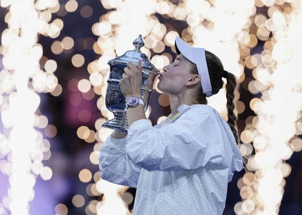 Elena Rybakina (KAZ), Siegerehrung, Praesentation, US Open Championships, Billie Jean King National Tennis Center, Flushing Meadows, New York, USA . Copyright: xJuergenxHasenkopfx