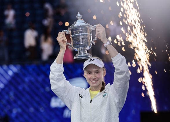 Elena Rybakina (KAZ), Siegerehrung, Praesentation, US Open Championships, Billie Jean King National Tennis Center, Flushing Meadows, New York, USA . Copyright: xJuergenxHasenkopfx