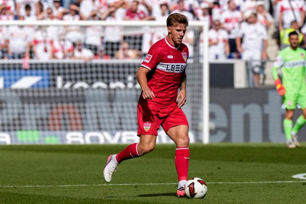 Finn Jeltsch (VfB, 29), am Ball, Freisteller, Ganzkörper, Einzelbild, Einzelfoto, Aktion, Action, 12.09.2026, Sinsheim (Deutschland), Fussball, Bundesliga, TSG 1899 Hoffenheim - VfB Stuttgart, DFB DFL REGULATIONS PROHIBIT ANY USE OF PHOTOGRAPHS AS IMAGE SEQUENCES AND OR QUASI-VIDEO. *** Finn Jeltsch (VfB), 29, with the ball, cutout, full-body, single frame, single photo, action, September 12, 2026, Sinsheim, Germany, soccer, Bundesliga, TSG 1899 Hoffenheim vs. VfB Stuttgart, DFB and DFL regulations prohibit any use of photographs as image sequences and or quasi-video xozx