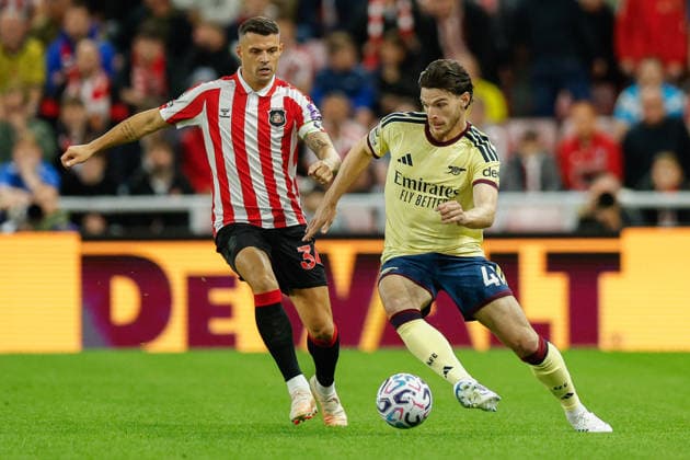 Sunderland v Arsenal, Premier League Declan Rice of Arsenal is closed down from Granit Xhaka of Sunderland during the Sunderland v Arsenal Premier League match at the Stadium of Light, Sunderland, England on 12 September 2026 Credit: Craig Cowan Every Second Media Editorial use only. All images are copyright Every Second Media Limited. No images may be reproduced without prior permission. All rights reserved. Premier League and Football League images are subject to licensing agreements with Football DataCo Limited. see https: www.football-dataco.com Copyright: xIMAGO EveryxSecondxMediax ESM-2157-0132 CraigxCowanx xEveryxSecondxMediax