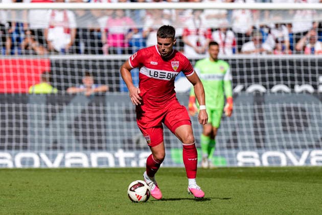 Ermedin Demirovic (VfB, 9), am Ball, Freisteller, Ganzkörper, Einzelbild, Einzelfoto, Aktion, Action, 12.09.2026, Sinsheim (Deutschland), Fussball, Bundesliga, TSG 1899 Hoffenheim - VfB Stuttgart, DFB DFL REGULATIONS PROHIBIT ANY USE OF PHOTOGRAPHS AS IMAGE SEQUENCES AND OR QUASI-VIDEO. *** Ermedin Demirovic, VfB, 9, on the ball, isolated figure, full-body shot, single frame, single photo, action, September 12, 2026, Sinsheim, Germany, soccer, Bundesliga, TSG 1899 Hoffenheim vs. VfB Stuttgart, DFB and DFL regulations prohibit any use of photographs as image sequences and or quasi-video xozx