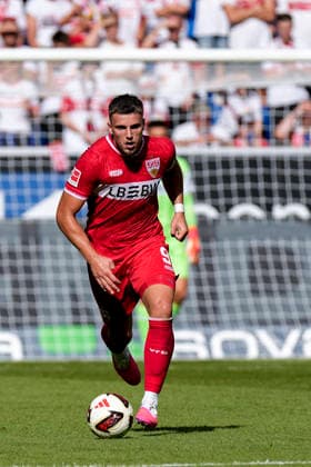 Ermedin Demirovic (VfB, 9), am Ball, Freisteller, Ganzkörper, Einzelbild, Einzelfoto, Aktion, Action, 12.09.2026, Sinsheim (Deutschland), Fussball, Bundesliga, TSG 1899 Hoffenheim - VfB Stuttgart, DFB DFL REGULATIONS PROHIBIT ANY USE OF PHOTOGRAPHS AS IMAGE SEQUENCES AND OR QUASI-VIDEO. *** Ermedin Demirovic, VfB, 9, on the ball, isolated figure, full-body shot, single frame, single photo, action, September 12, 2026, Sinsheim, Germany, soccer, Bundesliga, TSG 1899 Hoffenheim vs. VfB Stuttgart, DFB and DFL regulations prohibit any use of photographs as image sequences and or quasi-video xozx
