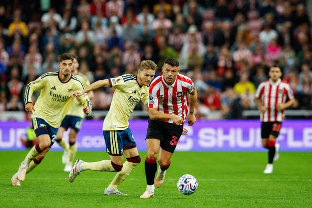 Sunderland v Arsenal, Premier League Granit Xhaka of Sunderland beats Martin Odegaard of Arsenal during the Sunderland v Arsenal Premier League match at the Stadium of Light, Sunderland, England on 12 September 2026 Credit: Craig Cowan Every Second Media Editorial use only. All images are copyright Every Second Media Limited. No images may be reproduced without prior permission. All rights reserved. Premier League and Football League images are subject to licensing agreements with Football DataCo Limited. see https: www.football-dataco.com Copyright: xIMAGO EveryxSecondxMediax ESM-2157-0183 CraigxCowanx xEveryxSecondxMediax